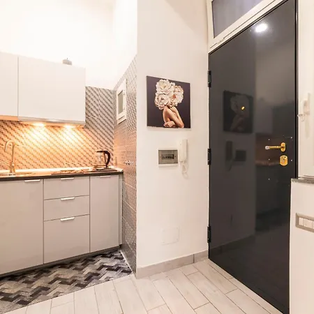 Apartment Rita's House By Domusextra Naples