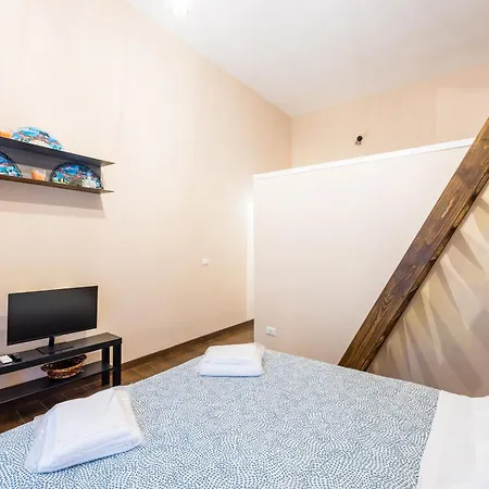 A Due Passi - Spagnoli Apartment