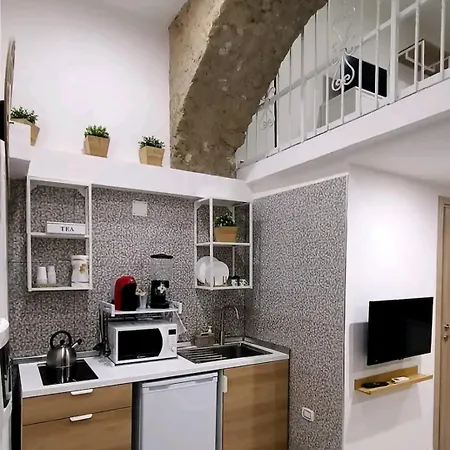 Gianni's Spaccanapoli *
