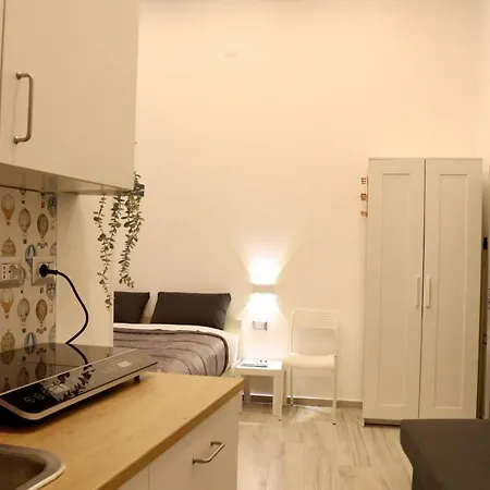 Casa We * Naples