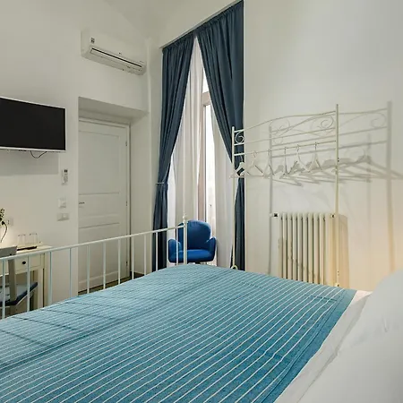 Crianza Bed and Breakfast Νάπολη