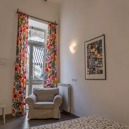 Chiaia Two Apartment