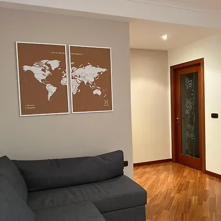 Revis 84 Apartment