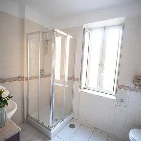 In Piazza Apartment Neapel
