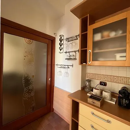 Revis 84 Apartment *