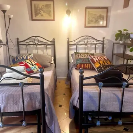 Bella Mbriana Guest house Naples