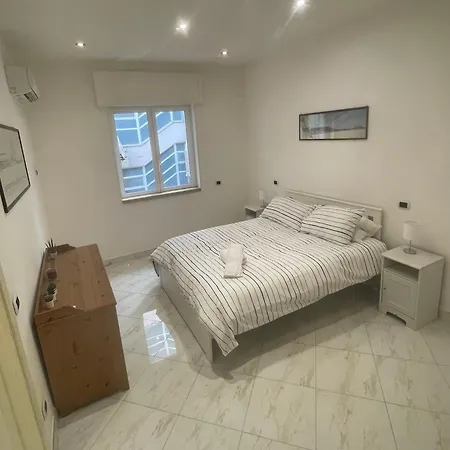 Hub Apartment *