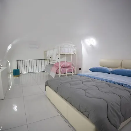 Royal Spaccanapoli Apartment *
