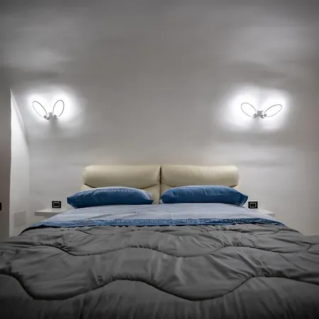 Royal Spaccanapoli Apartment Naples