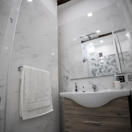 Royal Spaccanapoli Apartment Naples