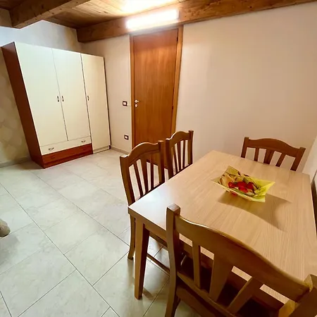 Giovy's House - Centro * Naples