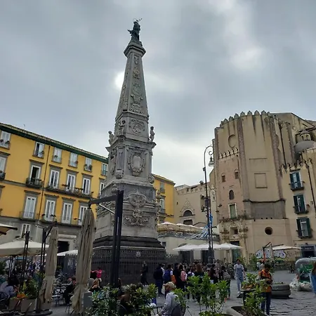 Palazzo Carafa Di Montorio Bed & Breakfast *