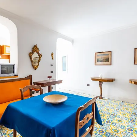 Santa Chiara Charming House With Terrace At Historical Center * Naples