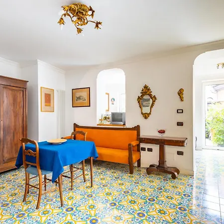 Santa Chiara Charming House With Terrace At Historical Center Apartment *