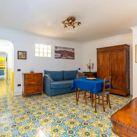 Santa Chiara Charming House With Terrace At Historical Center * Napoli
