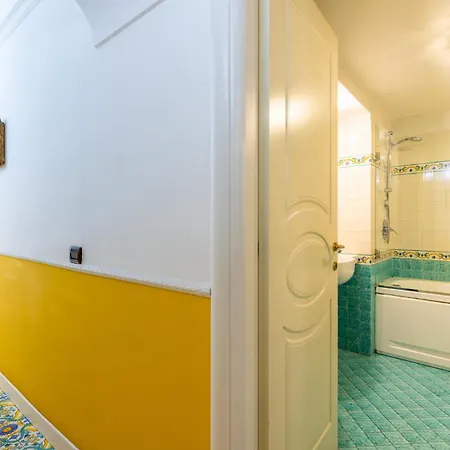 Santa Chiara Charming House With Terrace At Historical Center Naples