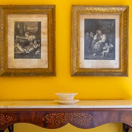 Apartment Santa Chiara Charming House With Terrace At Historical Center