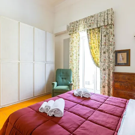 Santa Chiara Charming House With Terrace At Historical Center Apartment