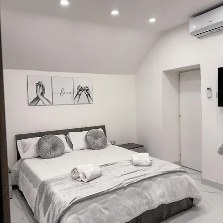 Liberato Apartment Naples