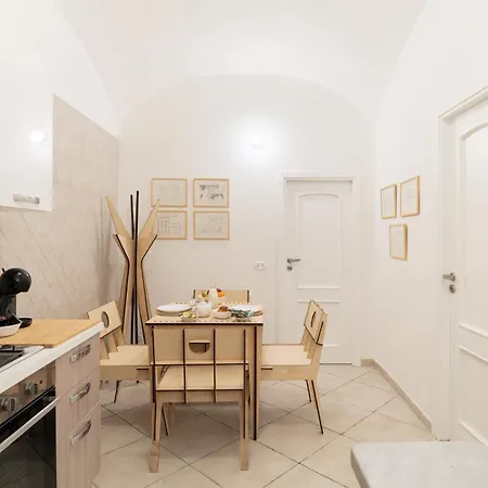 Salita Trinita Apartment Naples