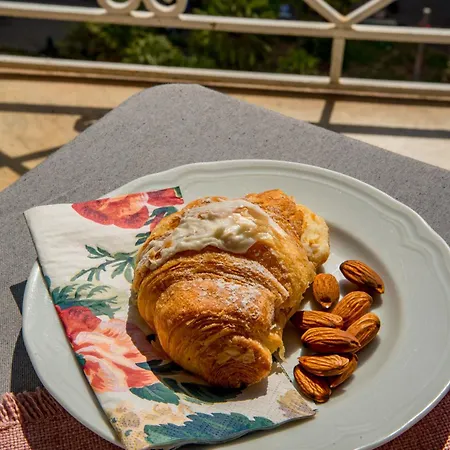 Bed & Breakfast Ruffo Di Bagnara Palazzo Monumentale Napoli