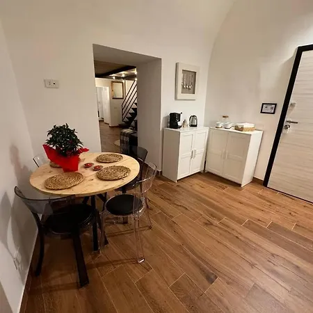 Domus Miraculi: Casa Storica Nel Cuore Di Naples