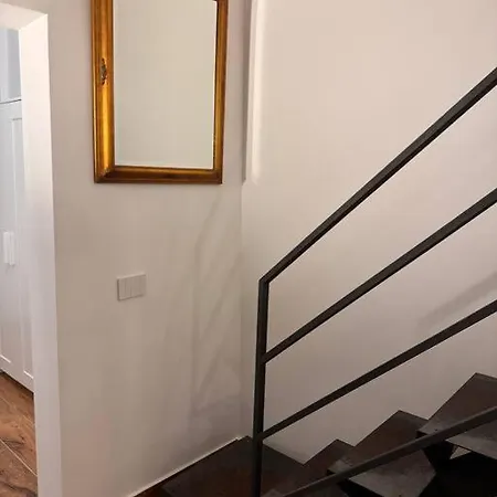 Apartment Domus Miraculi: Casa Storica Nel Cuore Di Naples