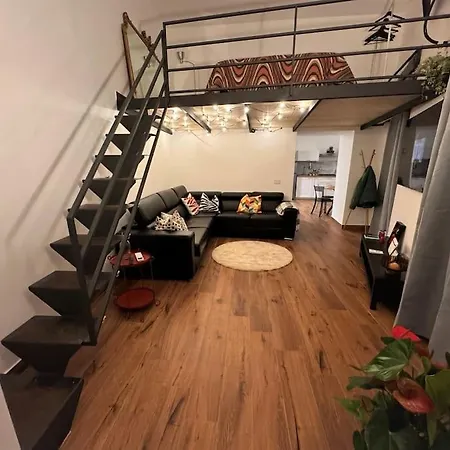 Domus Miraculi: Casa Storica Nel Cuore Di *