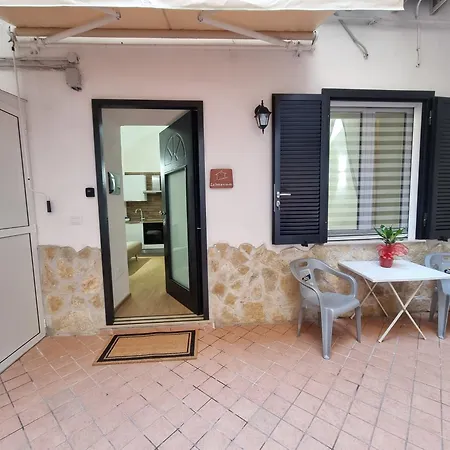 La Casa De La Abuelita Naples