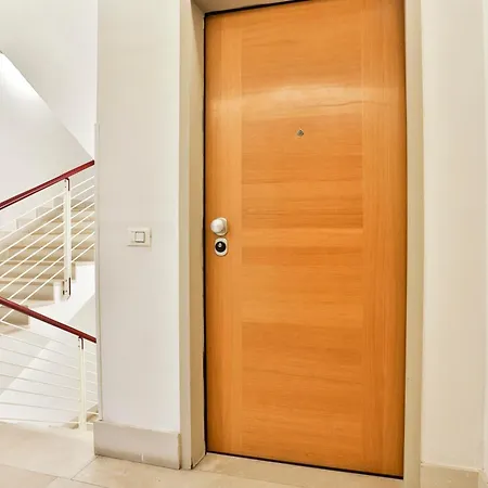 Apartamento Sebeto With Parking & Netfilx Nápoles