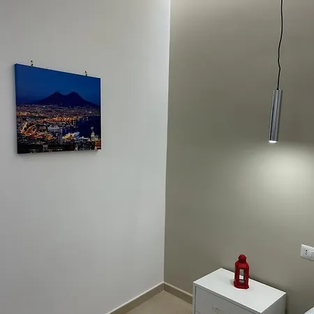 Nyaraló Angela Nápoly