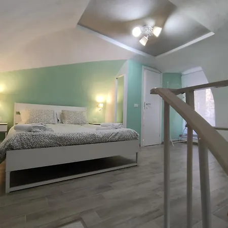 Alessia House * Naples