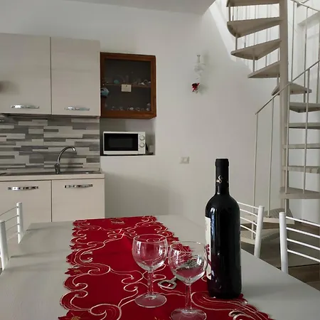 Alessia House * Naples