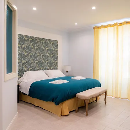 Bed & Breakfast Domus Sibyllina, Palazzo Cavalcanti