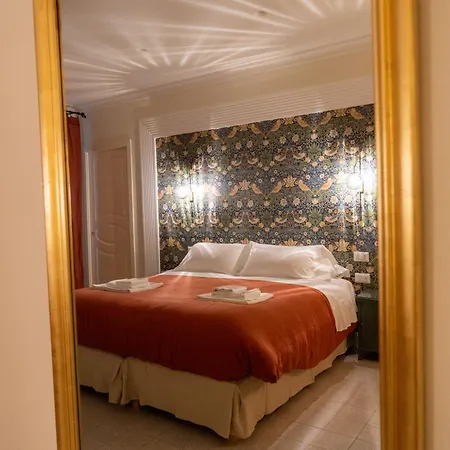 Domus Sibyllina, Palazzo Cavalcanti Bed & Breakfast *