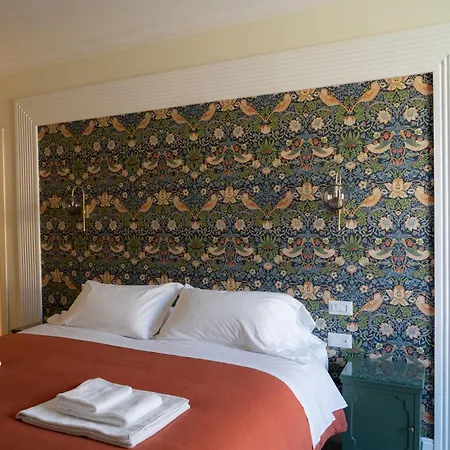 Bed & Breakfast Domus Sibyllina, Palazzo Cavalcanti *