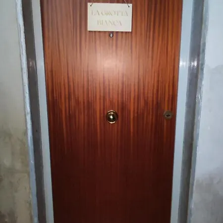 La Grotta Bianca