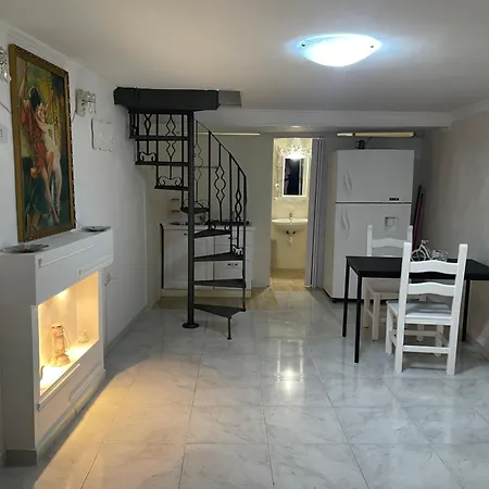 Scugnizzi Naples