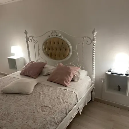 Bed & Breakfast Scugnizzi Naples