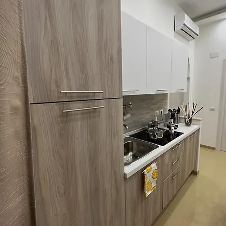 L'ospite Napoletano Apartment *