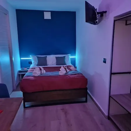 Tribunali Flat * Napels
