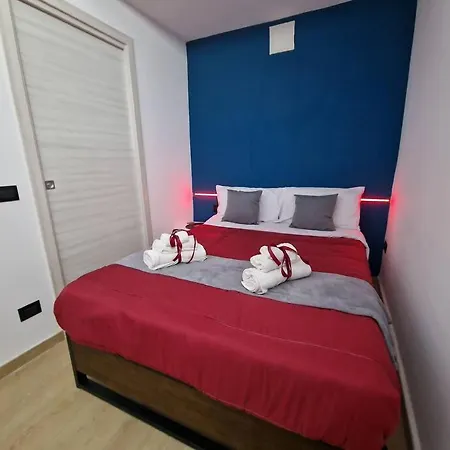 Tribunali Flat Apartment
