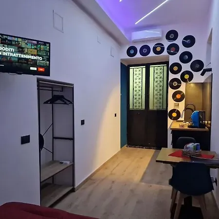 Apartment Tribunali Flat