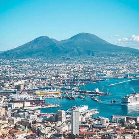 Airport-napoli * Nápoles