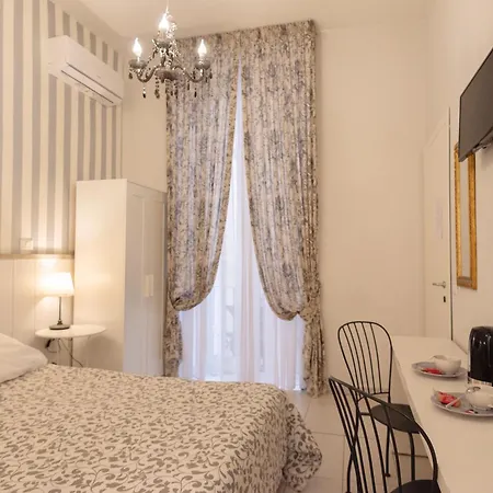 فندق مبيت وإفطار داي ديكوماني 3*