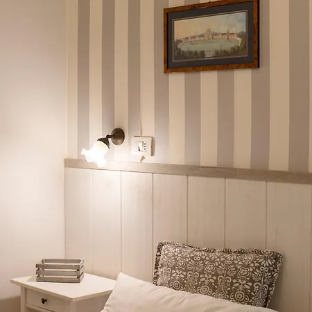 Bed & Breakfast Dei Decumani 3*