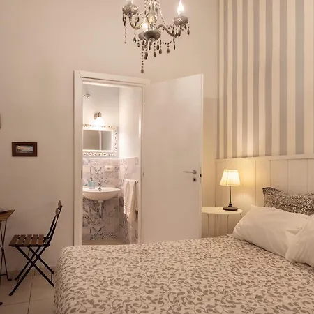 داي ديكوماني فندق مبيت وإفطار 3*