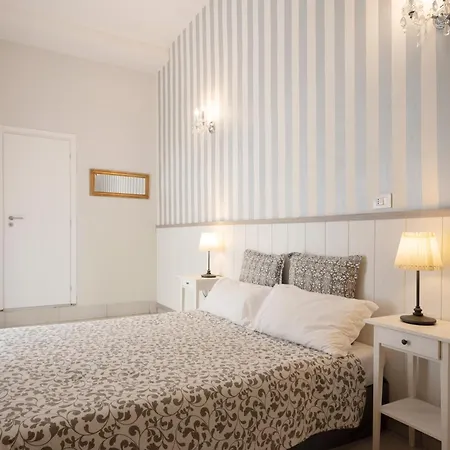 فندق مبيت وإفطار داي ديكوماني 3*