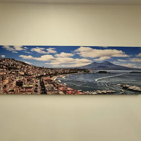 Casa Comoda E In Quartiere Storico Di Naples