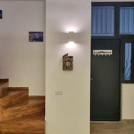 Casa Comoda E In Quartiere Storico Di Holiday home *